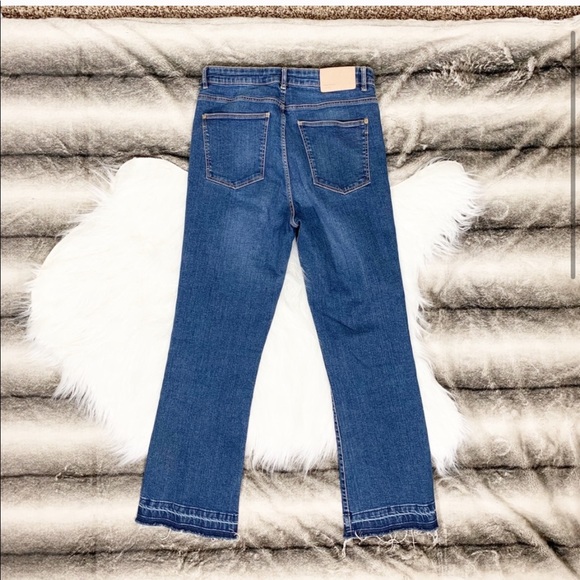 🌵Zara Trafaluc Crop Mid-Rise Flare Jeans - Picture 3 of 6